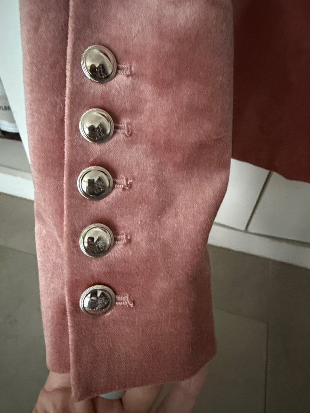 White House Black Market Velvet Blazer in Rose - Picture 3 of 4